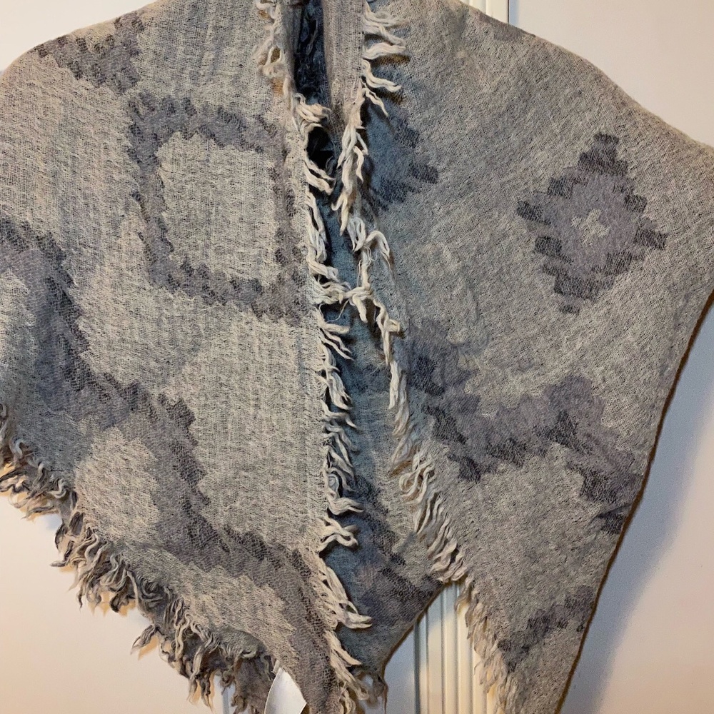 Aritzia scarf